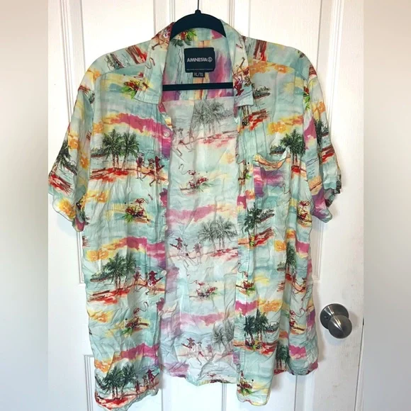 Tropical Button Up - Picture 3 of 3